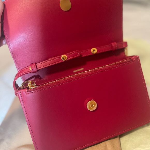 Burberry Purse - Picture 16 of 16